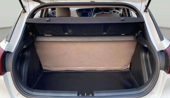 2020 Hyundai Elite i20 SPORTZ PLUS 1.2, Petrol, Manual, 52,724 km, Boot Inside
