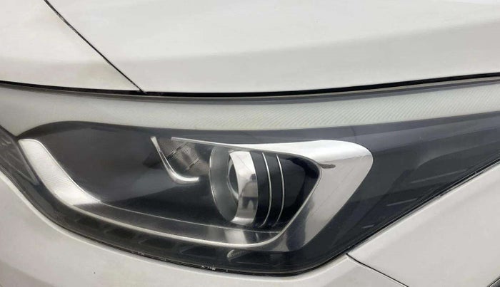 2018 Hyundai i20 Active 1.2 S, Petrol, Manual, 61,379 km, Left headlight - Clamp has minor damage