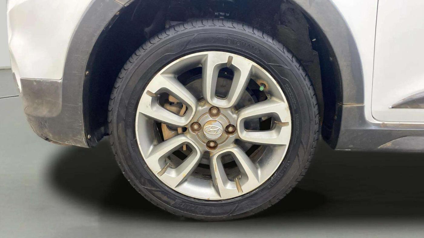 2018 Hyundai i20 Active 1.2 S, Petrol, Manual, 61,390 km, Left Front Wheel