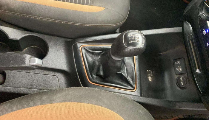 2018 Hyundai i20 Active 1.2 S, Petrol, Manual, 61,379 km, Gear Lever