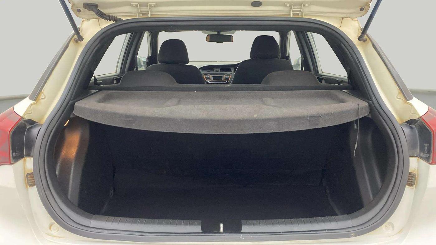 2018 Hyundai i20 Active 1.2 S, Petrol, Manual, 61,390 km, Boot Open Zoomed View