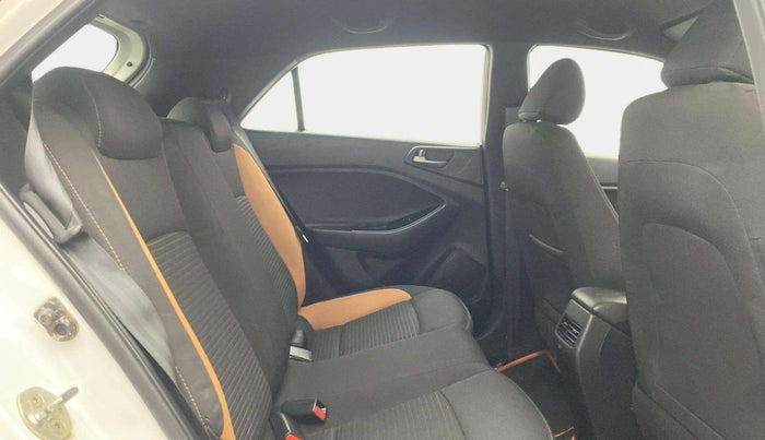 2018 Hyundai i20 Active 1.2 S, Petrol, Manual, 61,379 km, Right Side Rear Door Cabin