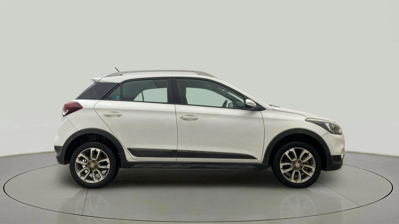 2018 Hyundai i20 Active 1.2 S, Petrol, Manual, 61,390 km, Right Side View