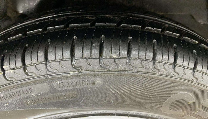 2014 Hyundai i10 MAGNA 1.1, Petrol, Manual, 79,104 km, Left Rear Tyre Tread