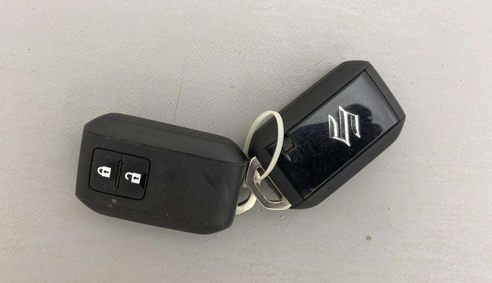 2020 Maruti Baleno ZETA PETROL 1.2, Petrol, Manual, 36,910 km, Key Close Up