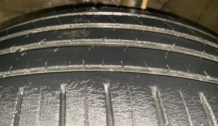 2020 Maruti Baleno ZETA PETROL 1.2, Petrol, Manual, 36,910 km, Left Front Tyre Tread
