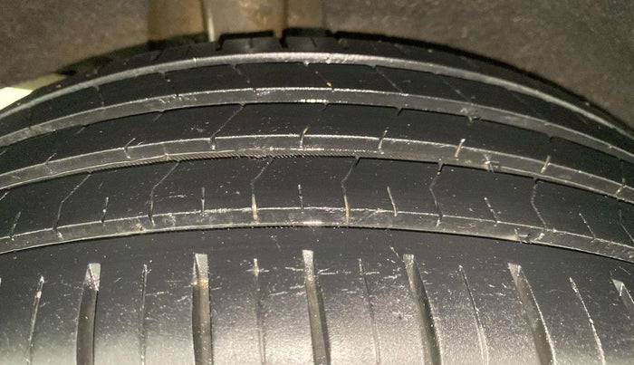 2020 Maruti Baleno ZETA PETROL 1.2, Petrol, Manual, 36,910 km, Right Rear Tyre Tread