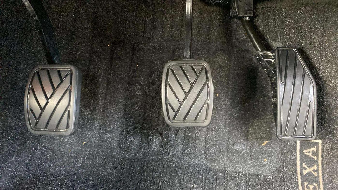 2020 Maruti Baleno ZETA PETROL 1.2, Petrol, Manual, 36,910 km, Pedals