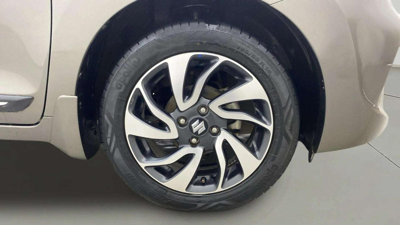 2020 Maruti Baleno ZETA PETROL 1.2, Petrol, Manual, 36,910 km, Right Front Wheel