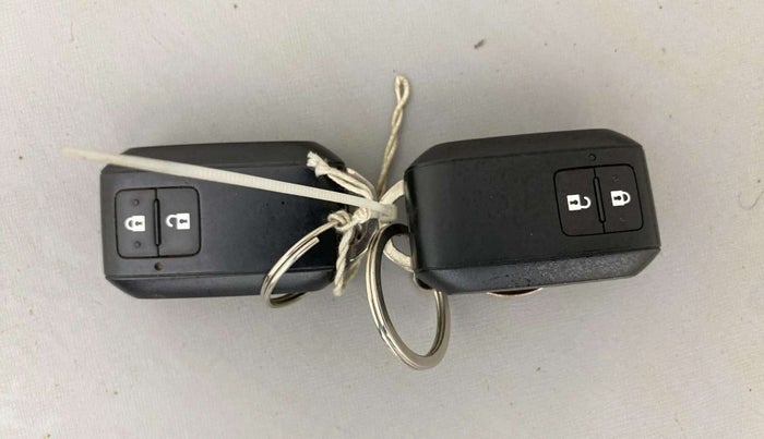 2023 Maruti Baleno ZETA PETROL 1.2, Petrol, Manual, 47,524 km, Key Close Up