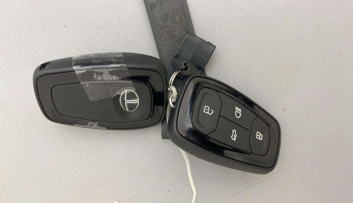 2021 Tata TIGOR XZA PLUS PETROL, Petrol, Automatic, 13,163 km, Key Close Up