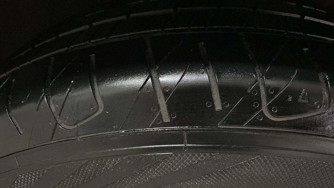 2018 Maruti Vitara Brezza VDI, Diesel, Manual, 24,901 km, Right Front Tyre Tread