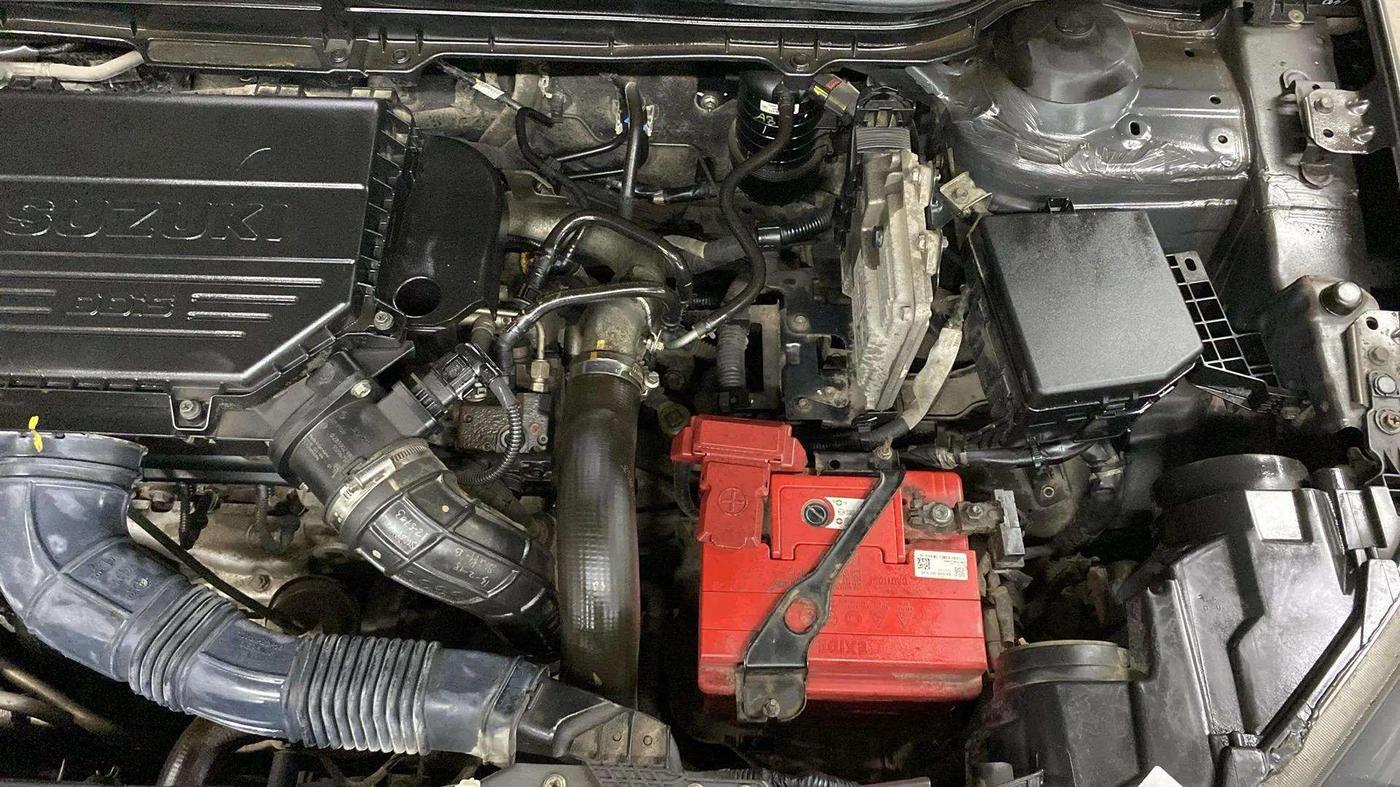 2018 Maruti Vitara Brezza VDI, Diesel, Manual, 24,901 km, Engine View - Left