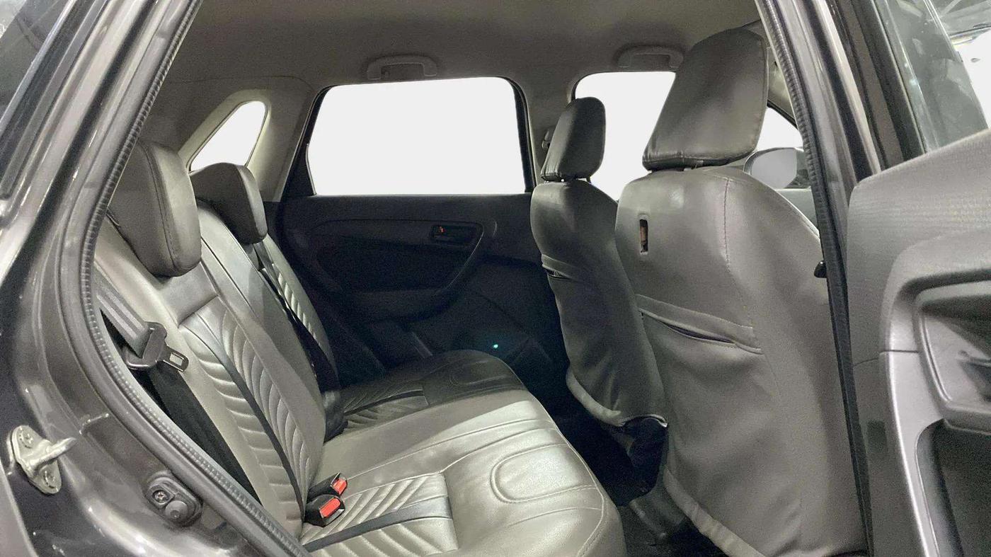 2018 Maruti Vitara Brezza VDI, Diesel, Manual, 24,901 km, Right Side Rear Door Cabin