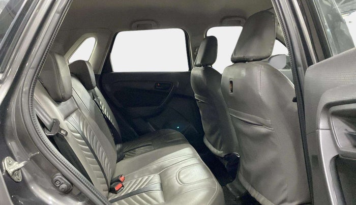 2018 Maruti Vitara Brezza VDI, Diesel, Manual, 24,765 km, Right Side Rear Door Cabin