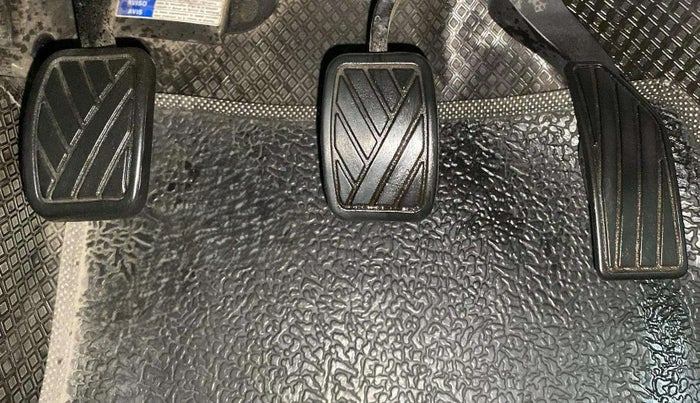 2018 Maruti Vitara Brezza VDI, Diesel, Manual, 24,765 km, Pedals