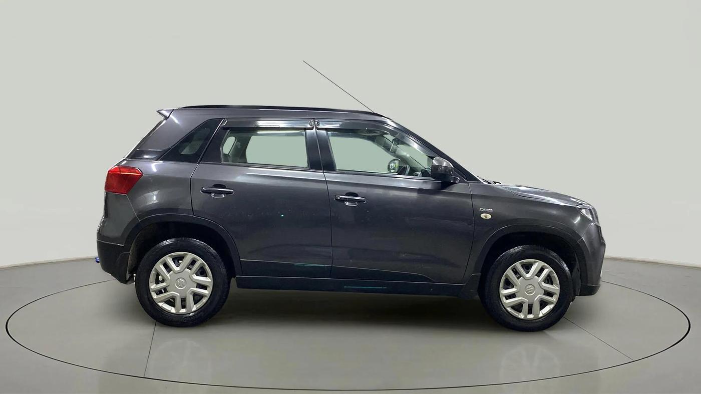 2018 Maruti Vitara Brezza VDI, Diesel, Manual, 24,901 km, Right Side View