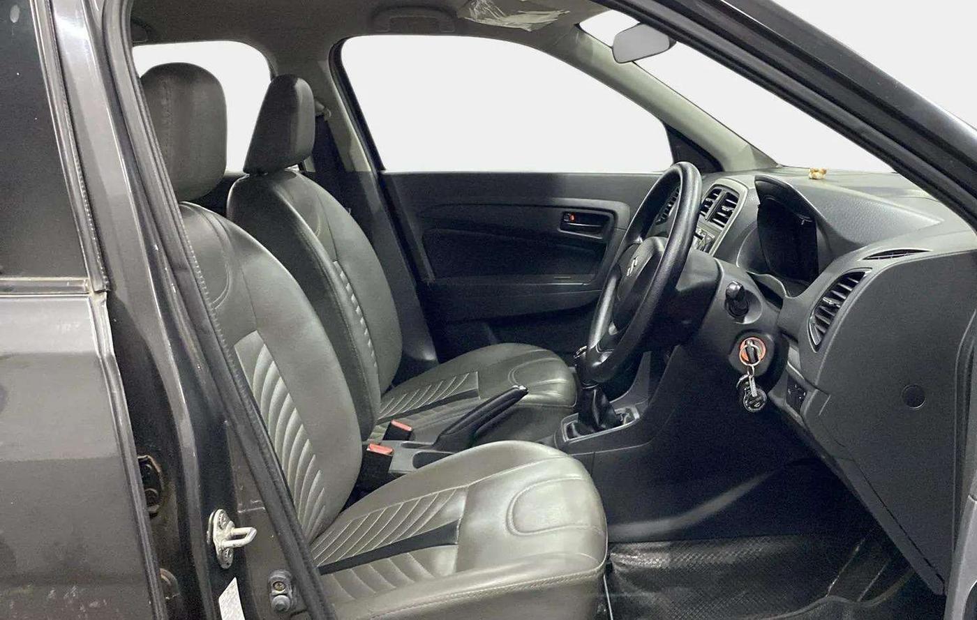 2018 Maruti Vitara Brezza VDI, Diesel, Manual, 24,901 km, Right Side Front Door Cabin