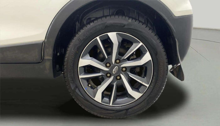2022 Mahindra XUV300 W8 (O) 1.2 PETROL AMT, Petrol, Automatic, 41,723 km, Left Rear Wheel