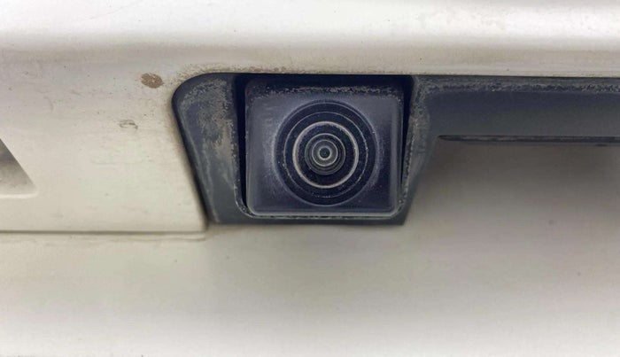 2022 Mahindra XUV300 W8 (O) 1.2 PETROL AMT, Petrol, Automatic, 41,723 km, Parking Camera