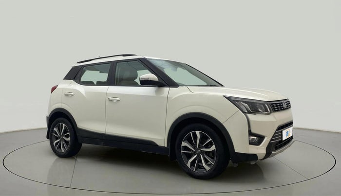 2022 Mahindra XUV300 W8 (O) 1.2 PETROL AMT, Petrol, Automatic, 41,723 km, Right Front Diagonal