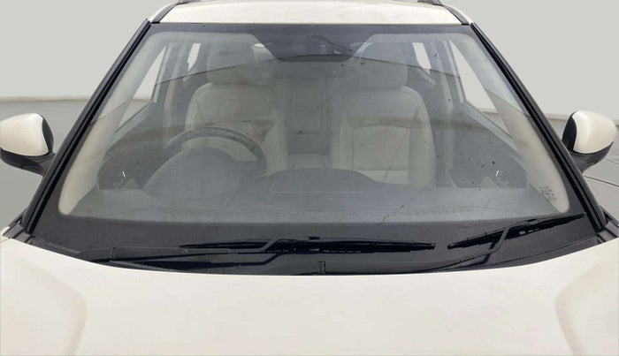2022 Mahindra XUV300 W8 (O) 1.2 PETROL AMT, Petrol, Automatic, 41,723 km, Front Windshield