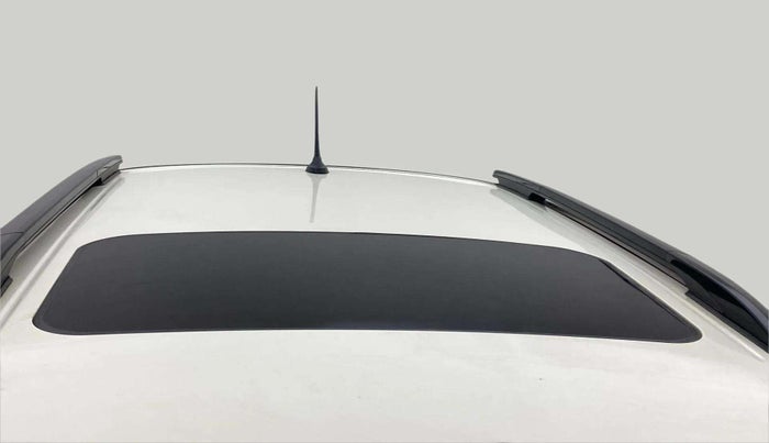 2022 Mahindra XUV300 W8 (O) 1.2 PETROL AMT, Petrol, Automatic, 41,723 km, Moonroof/ Sunroof