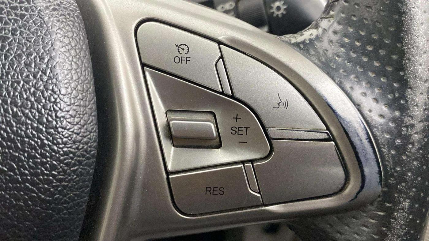 2022 Mahindra XUV300 W8 (O) 1.2 PETROL AMT, Petrol, Automatic, 41,723 km, Adaptive Cruise Control
