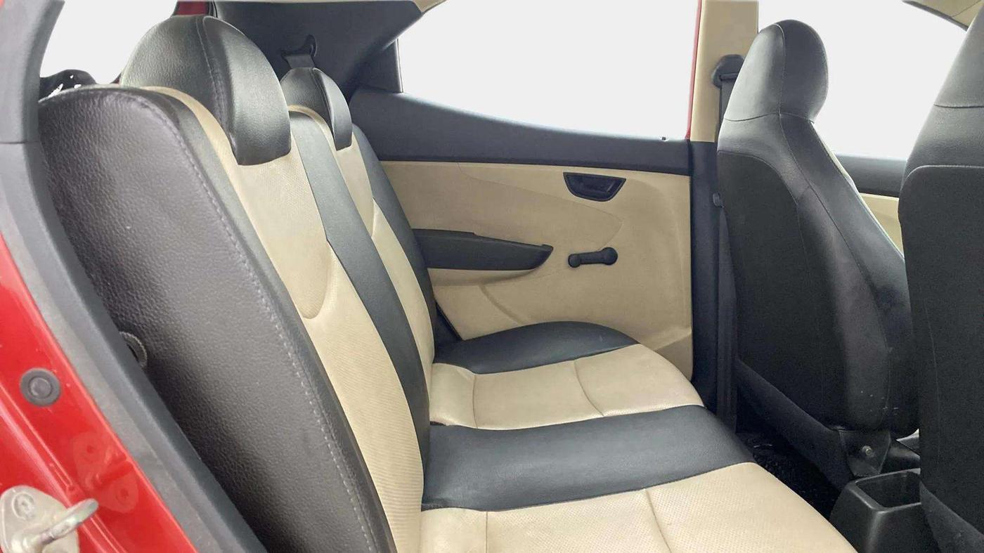 2014 Hyundai Eon ERA +, Petrol, Manual, 56,131 km, Right Side Rear Door Cabin