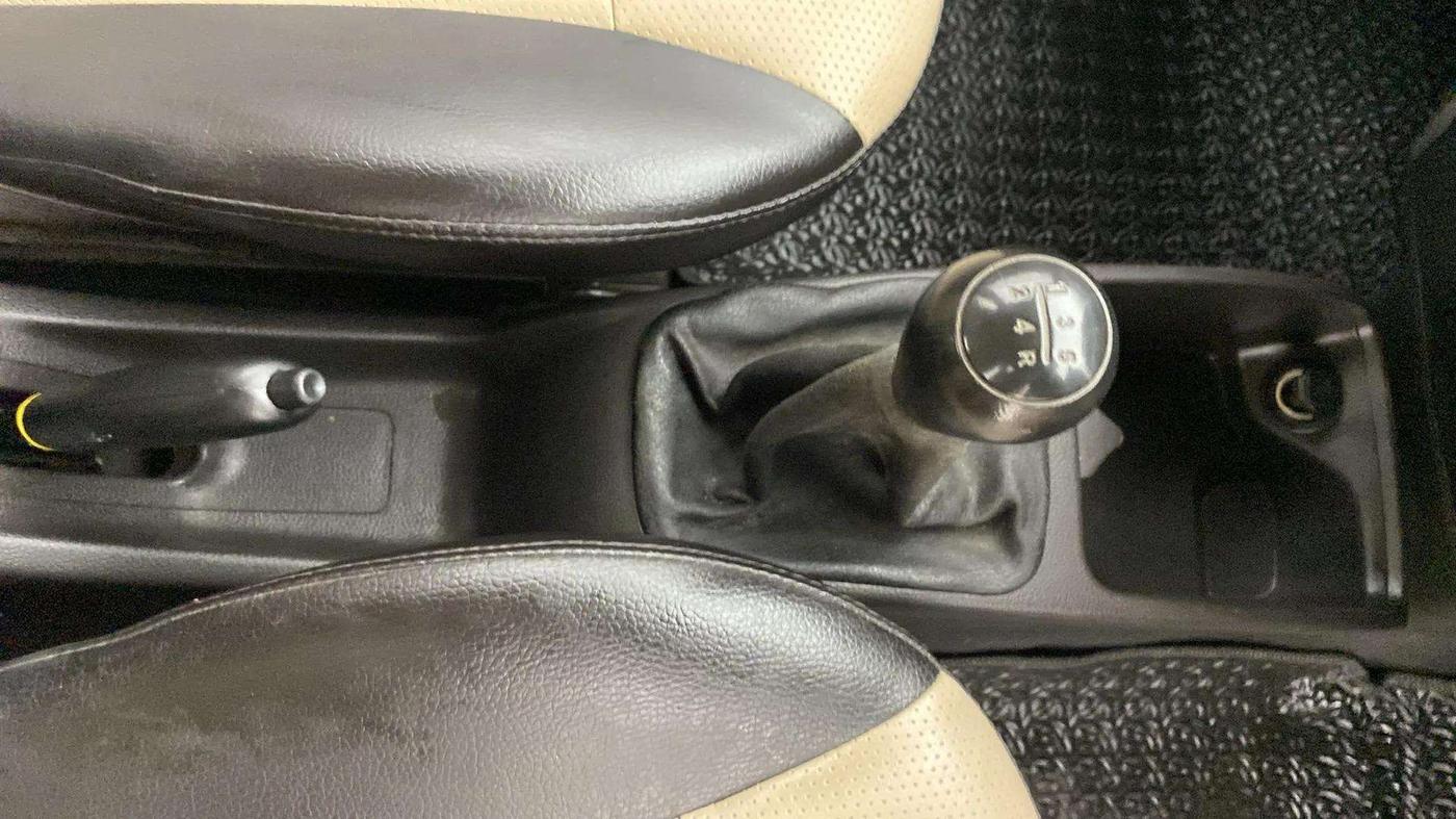 2014 Hyundai Eon ERA +, Petrol, Manual, 56,131 km, Gear Lever