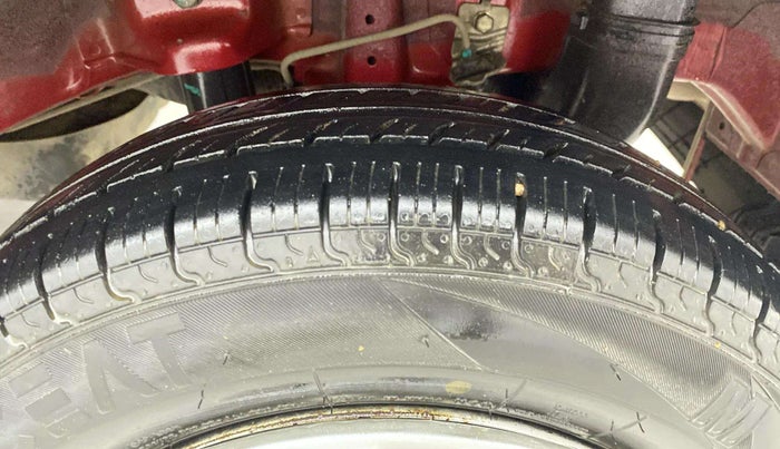 2014 Hyundai Eon ERA +, Petrol, Manual, 56,081 km, Left Rear Tyre Tread