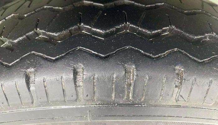 2021 Maruti Eeco 5 STR WITH A/C+HTR, Petrol, Manual, 8,607 km, Right Front Tyre Tread