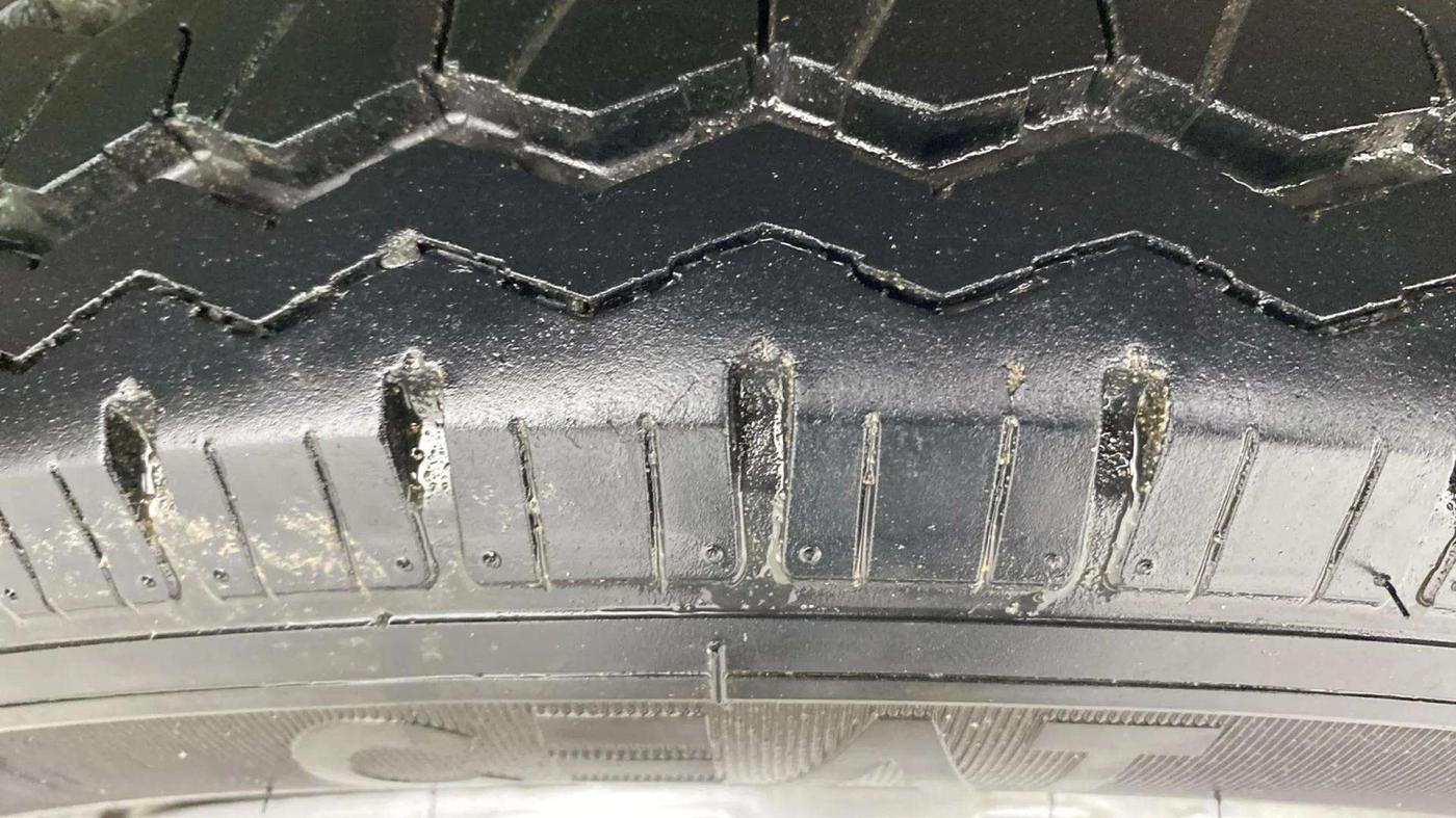 2021 Maruti Eeco 5 STR WITH A/C+HTR, Petrol, Manual, 8,665 km, Left Rear Tyre Tread