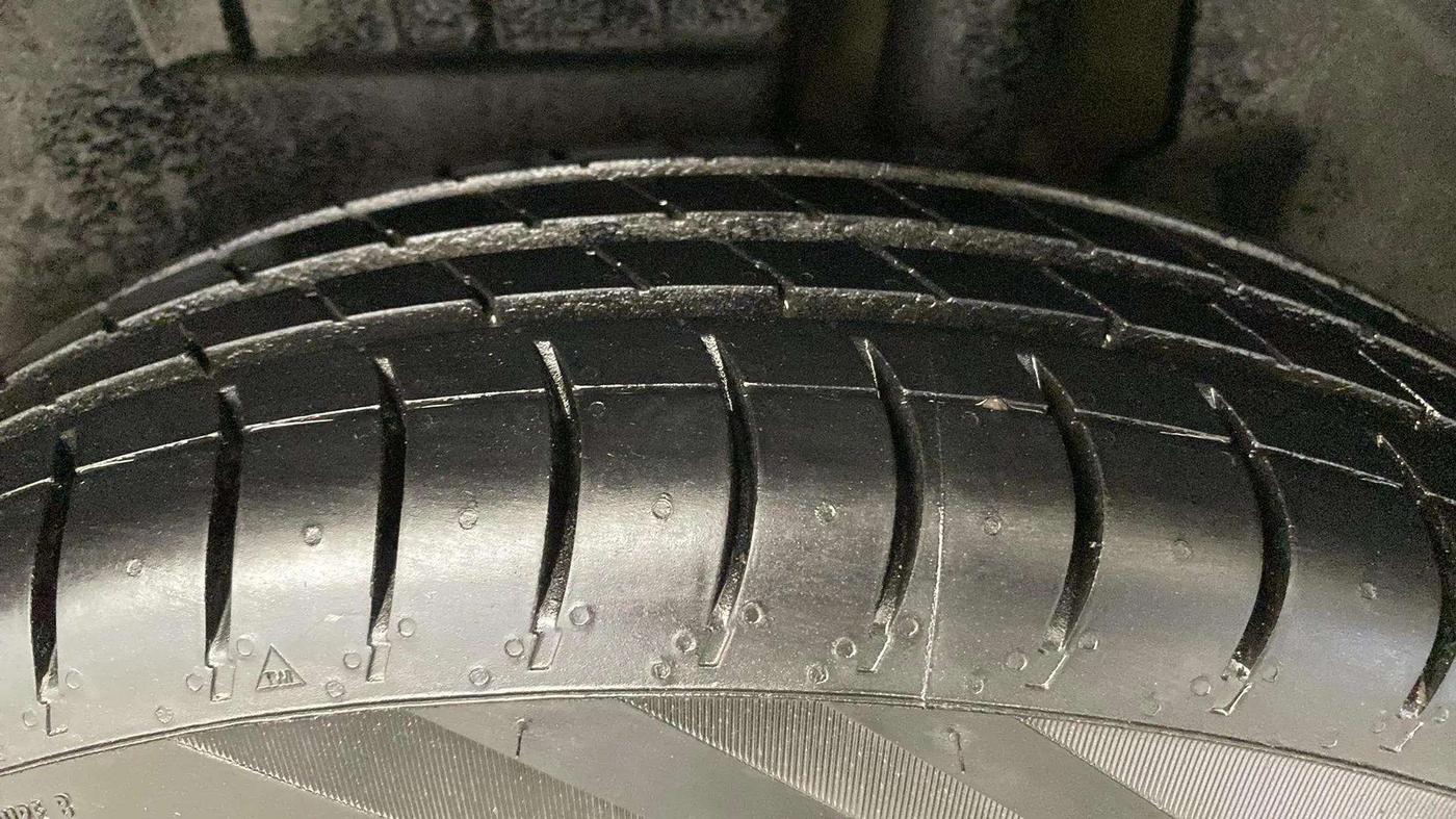 2017 Maruti Dzire VXI, Petrol, Manual, 38,132 km, Left Rear Tyre Tread