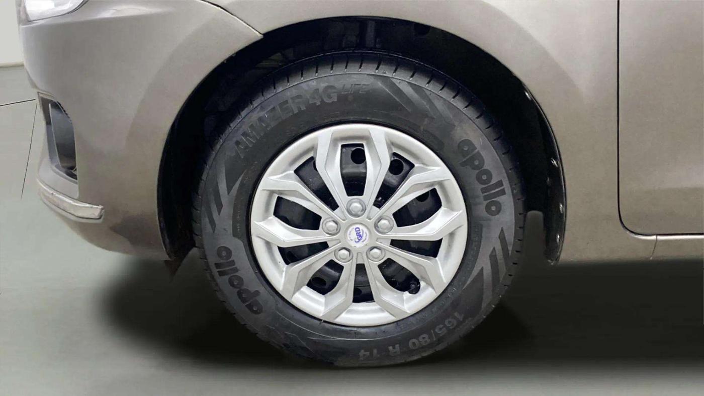 2017 Maruti Dzire VXI, Petrol, Manual, 38,132 km, Left Front Wheel