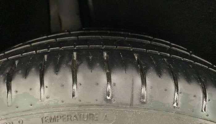 2017 Maruti Baleno ZETA PETROL 1.2, Petrol, Manual, 88,565 km, Right Rear Tyre Tread