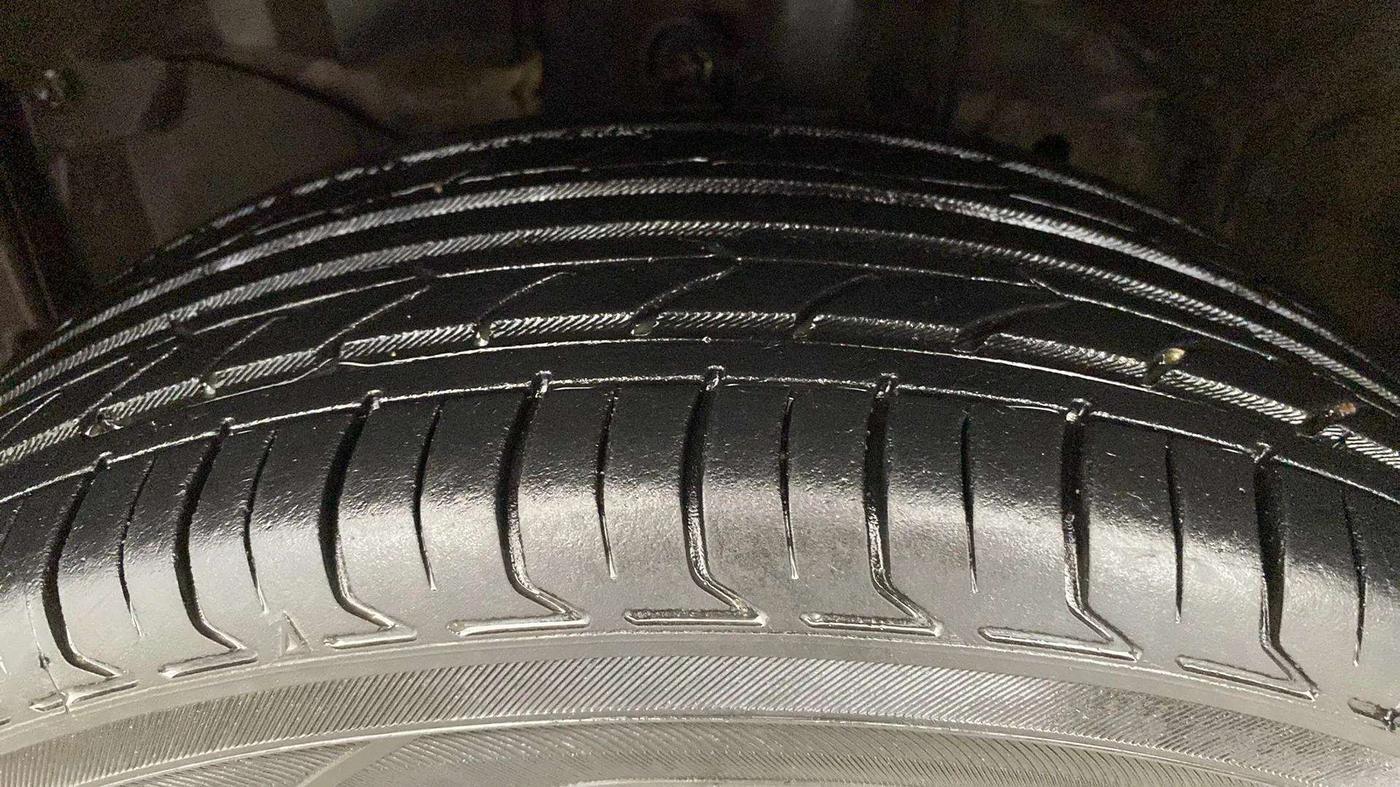 2018 Honda Amaze 1.2L I-VTEC V, Petrol, Manual, 69,979 km, Left Front Tyre Tread