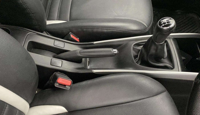 2016 Maruti Baleno DELTA PETROL 1.2, Petrol, Manual, 35,492 km, Gear Lever