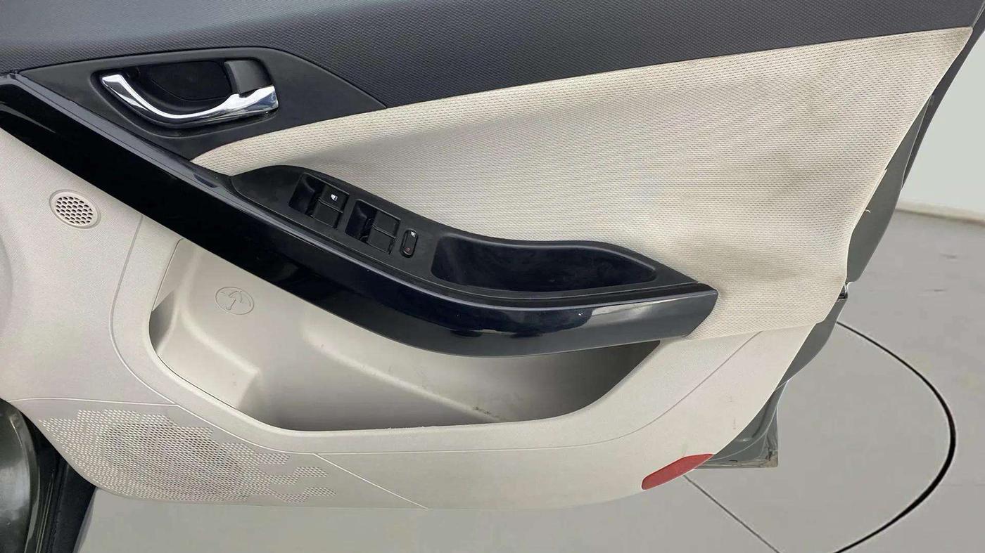 2021 Tata NEXON XZ PLUS PETROL, Petrol, Manual, 56,626 km, Driver Side Door Panels Control
