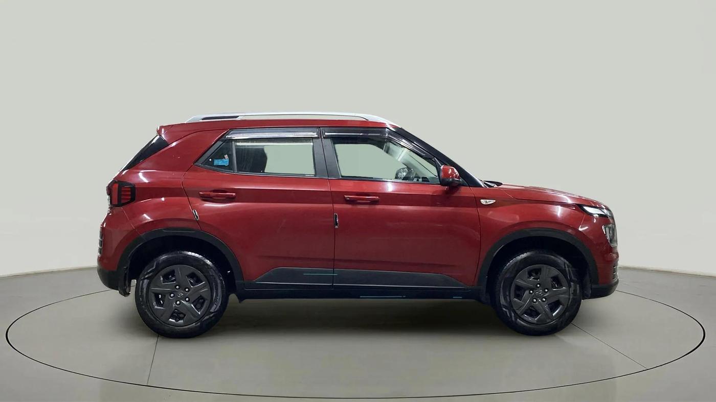 2023 Hyundai VENUE S 1.2, Petrol, Manual, 14,231 km, Right Side View