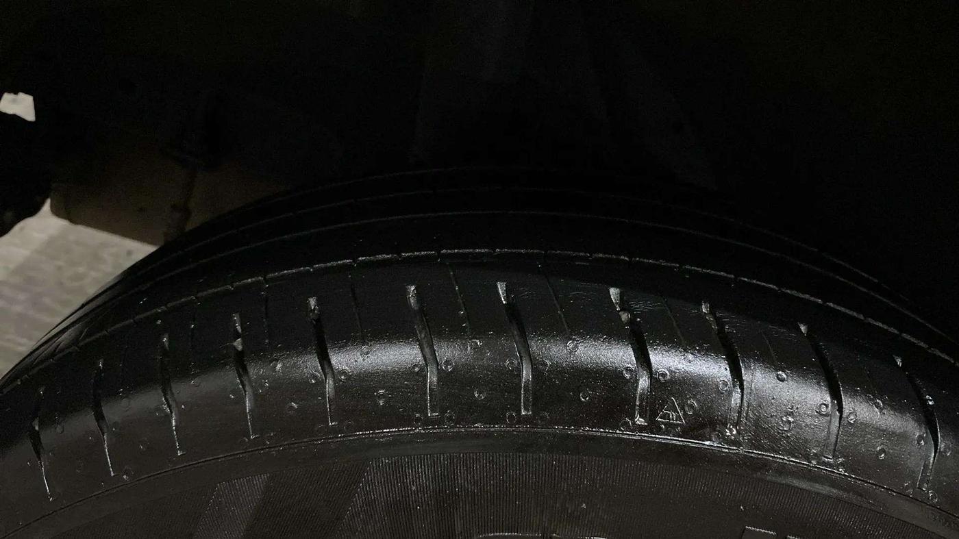 2023 Hyundai VENUE S 1.2, Petrol, Manual, 14,231 km, Right Rear Tyre Tread