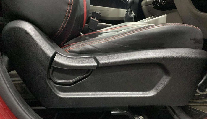 2023 Hyundai VENUE S 1.2, Petrol, Manual, 14,147 km, Driver Side Adjustment Panel