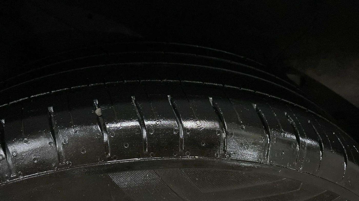 2023 Hyundai VENUE S 1.2, Petrol, Manual, 14,231 km, Left Rear Tyre Tread
