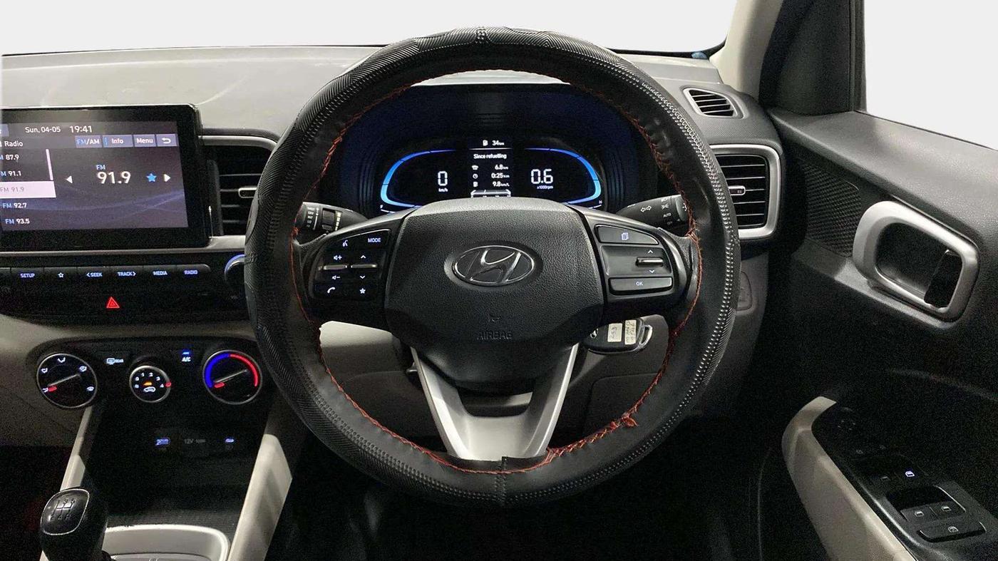 2023 Hyundai VENUE S 1.2, Petrol, Manual, 14,231 km, Steering Wheel Close Up