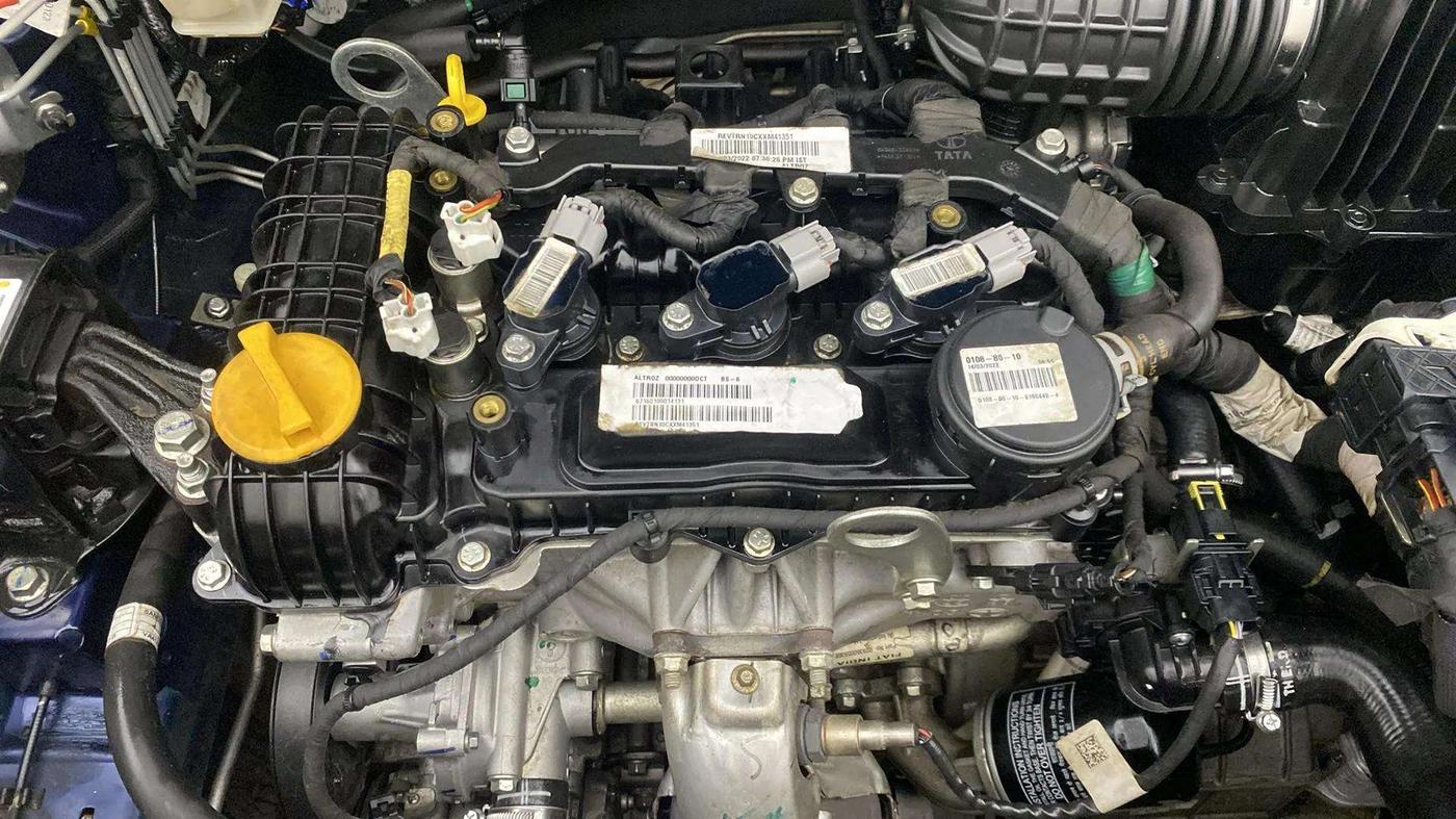 2022 Tata ALTROZ XZA PLUS, Petrol, Automatic, 14,277 km, Engine View