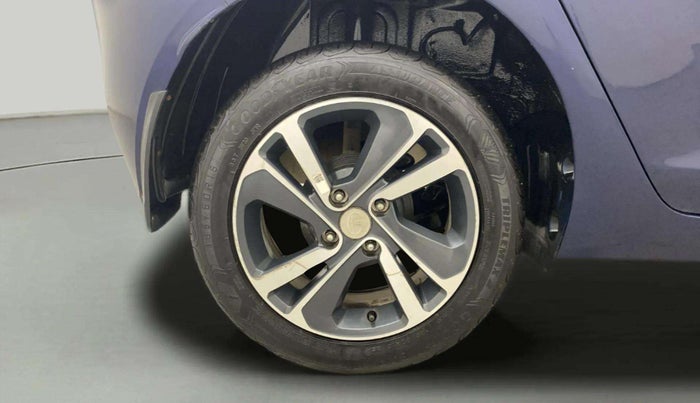 2022 Tata ALTROZ XZA PLUS, Petrol, Automatic, 14,277 km, Right Rear Wheel