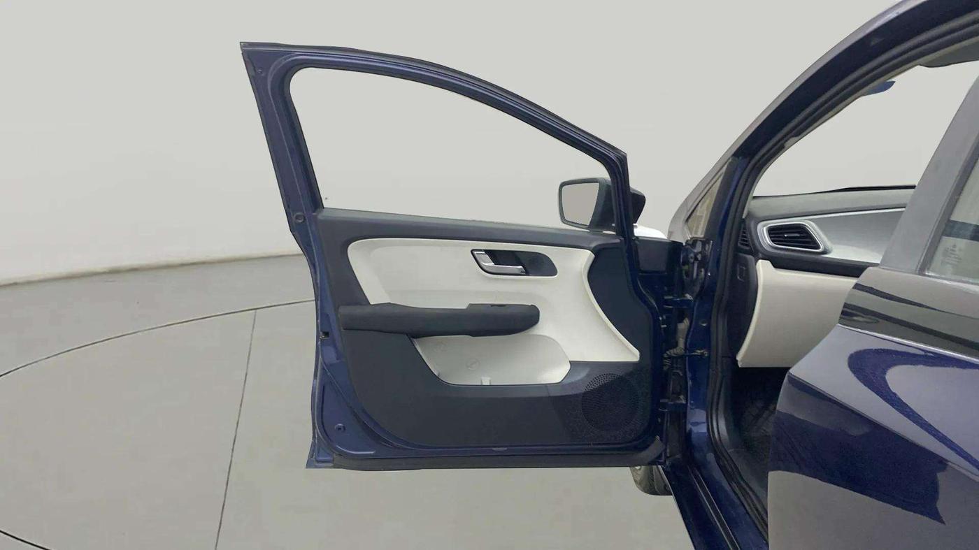 2022 Tata ALTROZ XZA PLUS, Petrol, Automatic, 14,277 km, LHS Front Door