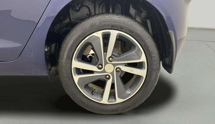 2022 Tata ALTROZ XZA PLUS, Petrol, Automatic, 14,277 km, Left Rear Wheel