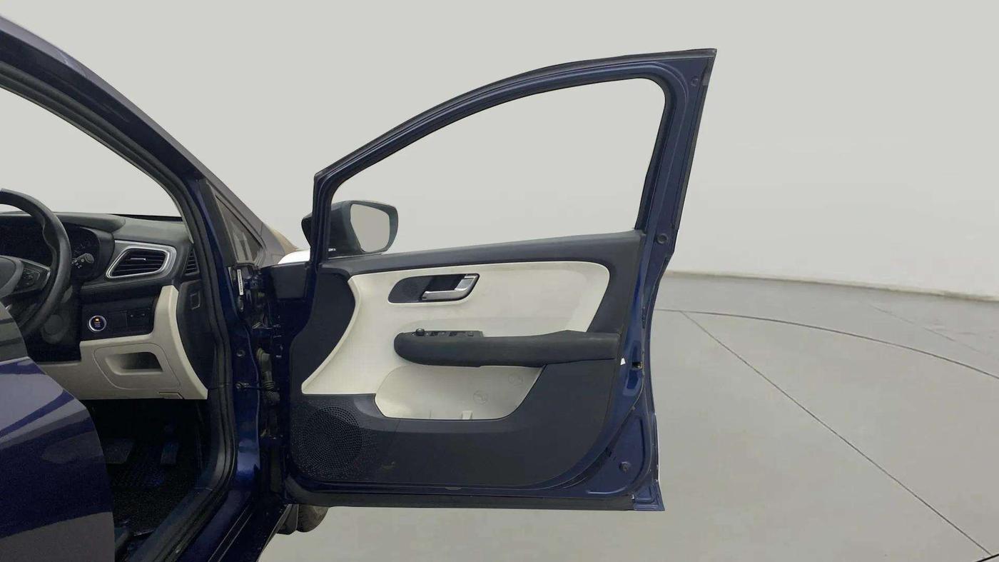 2022 Tata ALTROZ XZA PLUS, Petrol, Automatic, 14,277 km, RHS Front Door