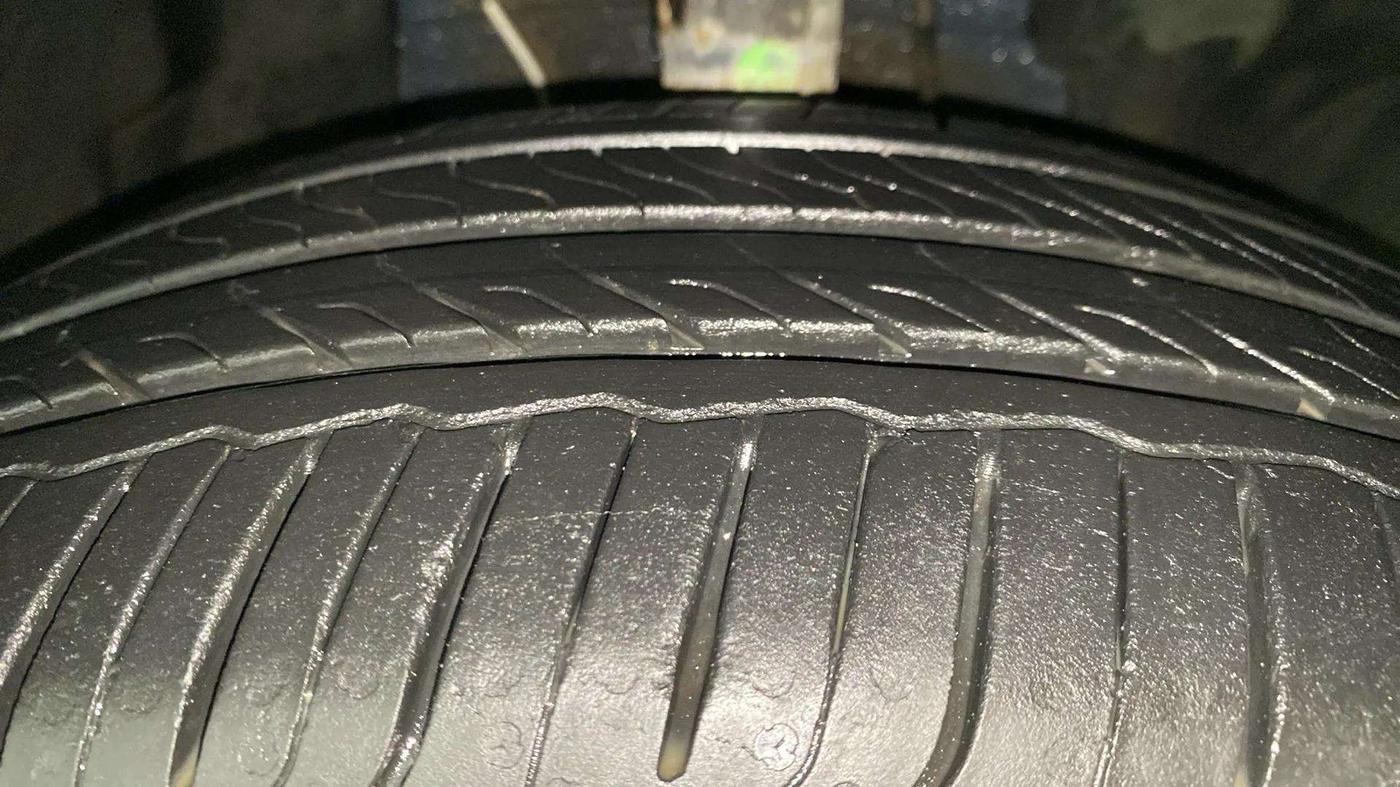 2022 Tata ALTROZ XZA PLUS, Petrol, Automatic, 14,277 km, Right Front Tyre Tread
